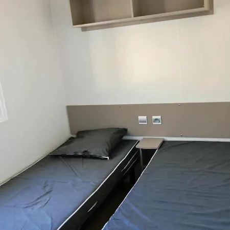 Sable Du Midi 4 Etoiles فالراس بلاج